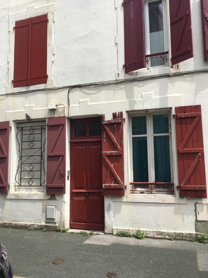 Belle Chambre Au Coeur De Bayonne Apartment Exterior photo